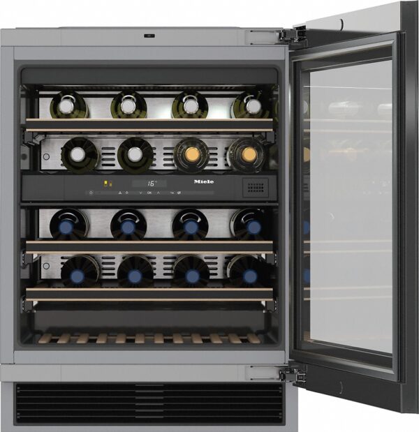 Cava de vino bajo cubierta